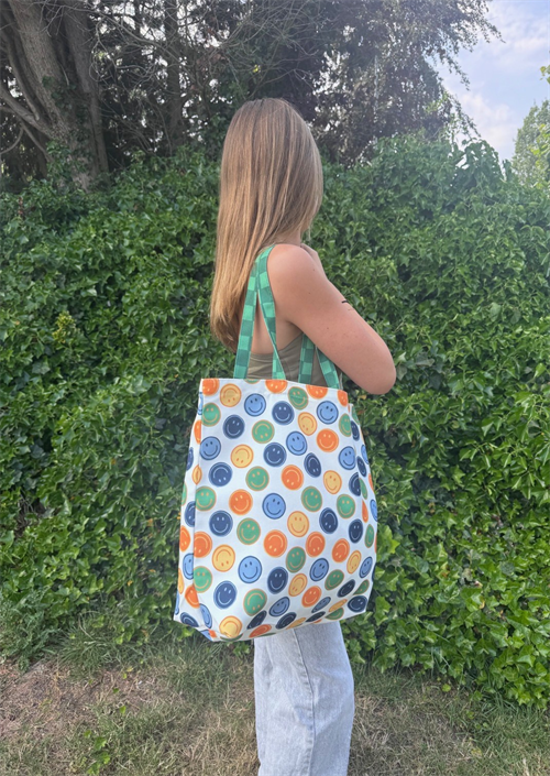 Dragen & Zo Canvas Shopper smiley print product detailfoto