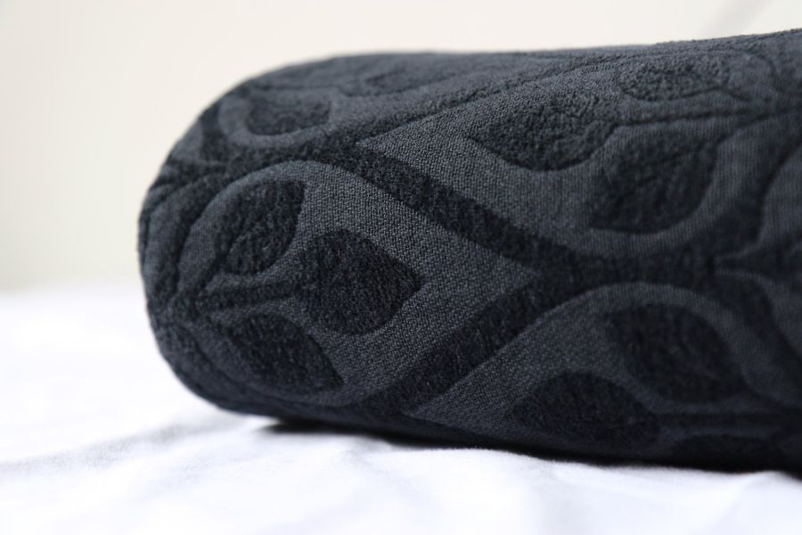 Yaro La Vita Contra Beach Towel All Black