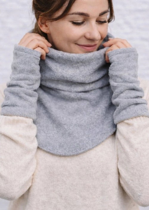 Hoppediz Neck Warmer and Hand Warmers Stone