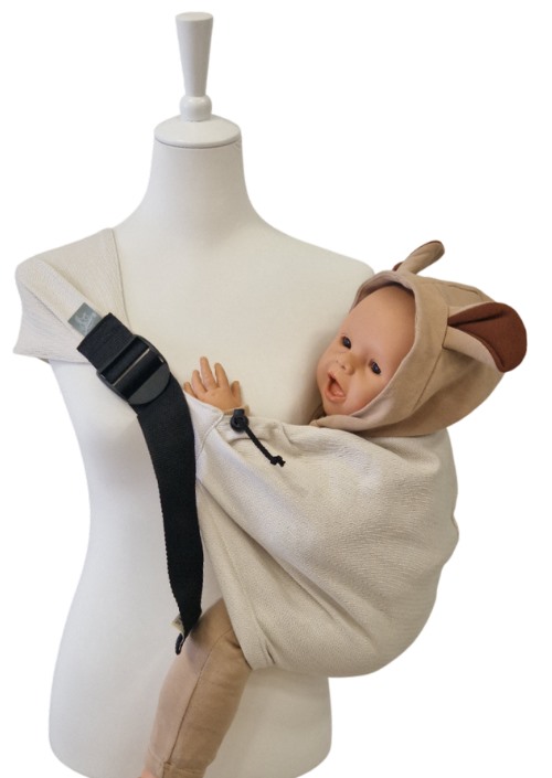 Storchenwiege Hipino Moonstone beige draagzak met pop in draaghouding en capuchon met oortjes